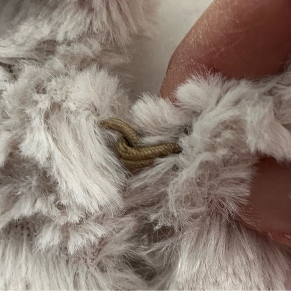 Betsy Johnson Faux Fur Vest Sz L - Picture 5 of 7